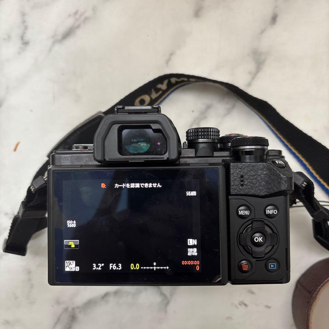Olympus Mirrorless Interchangeable Lens Cameras Om-D E-M10Mark2