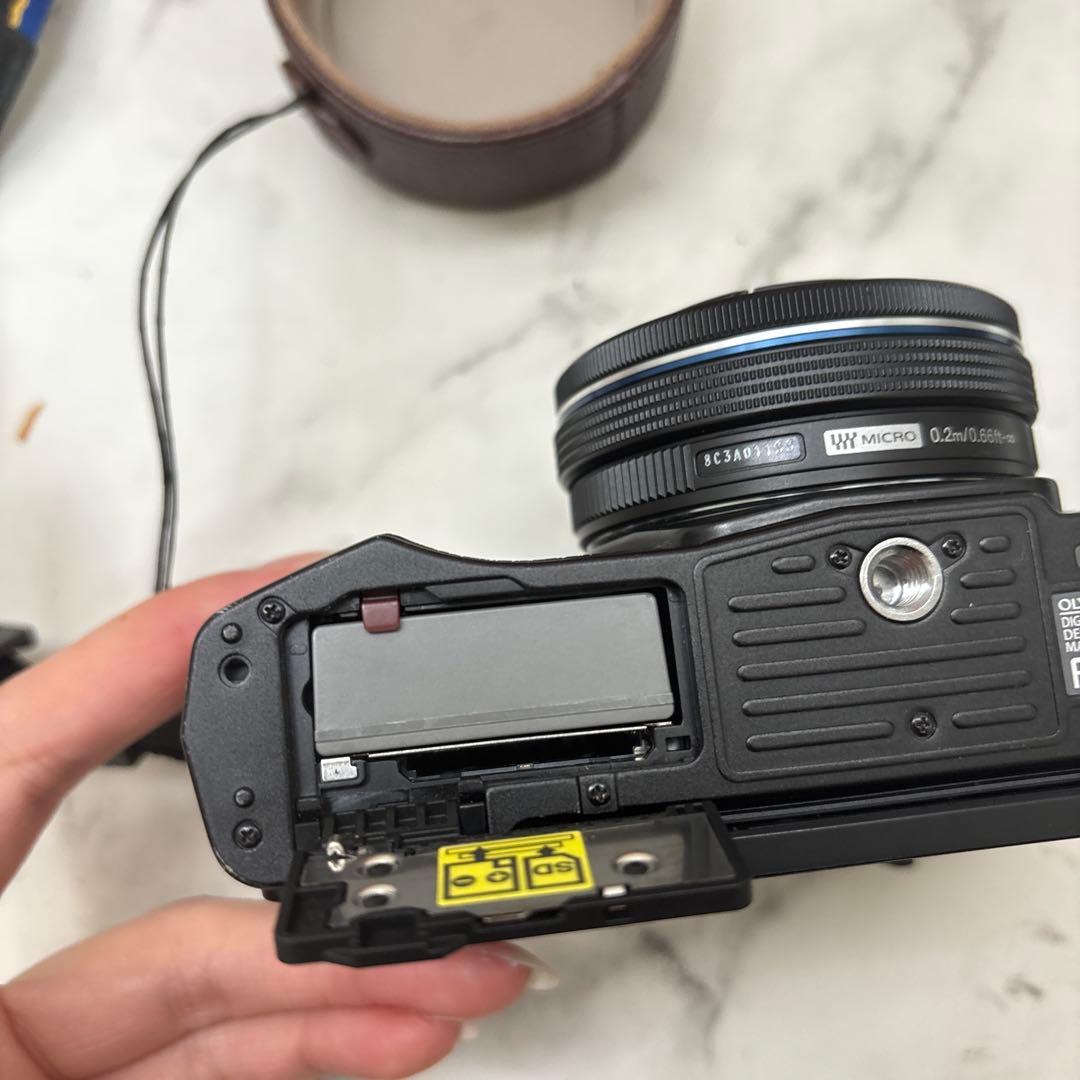 Olympus Mirrorless Interchangeable Lens Cameras Om-D E-M10Mark2