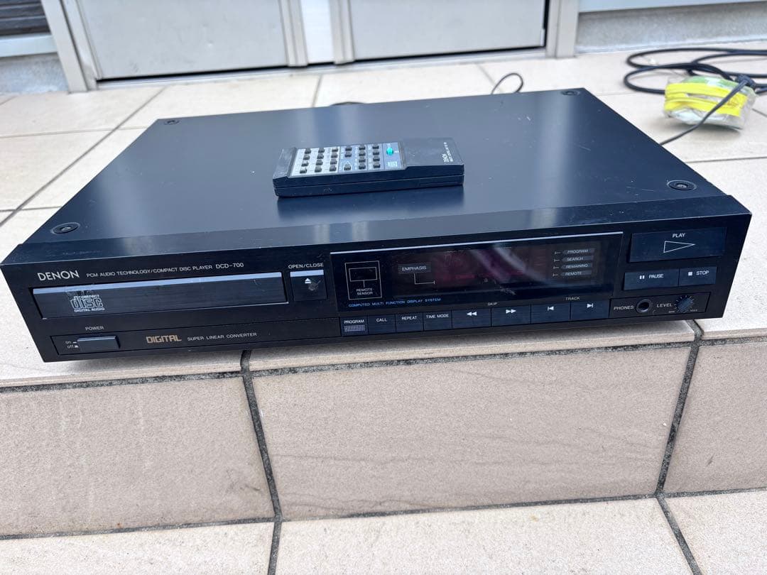 Cd Sacd Player Denon Dcd-700