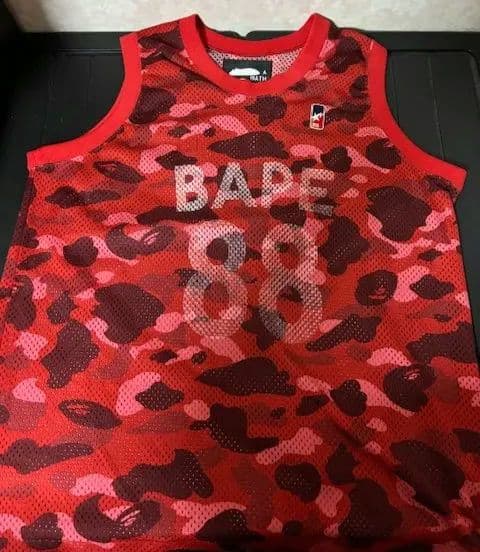 Een badende aap shirts tanktops