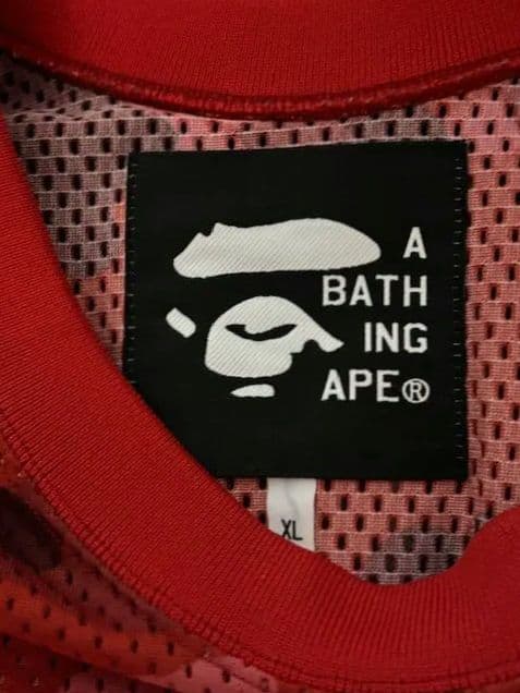 Een badende aap shirts tanktops
