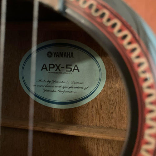 Yamaha Acoustic Guitars Apx-5A