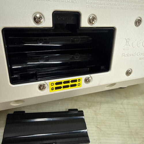 Guitar Amplifier Roland Mobile Ba 3
