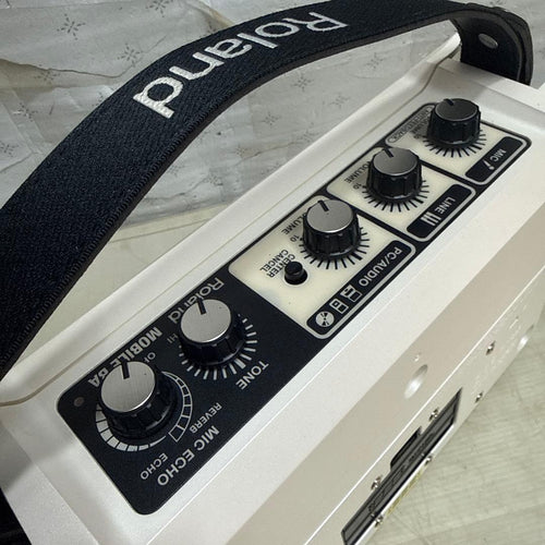 Guitar Amplifier Roland Mobile Ba 3