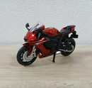 Yamaha Motorcycle Bike Yzf-R1 1/18