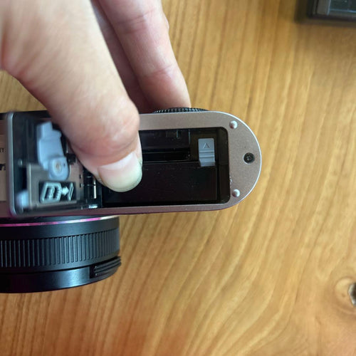 Compact Digital Cameras Leica X1