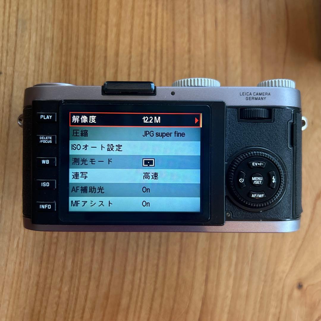 Compact Digital Cameras Leica X1