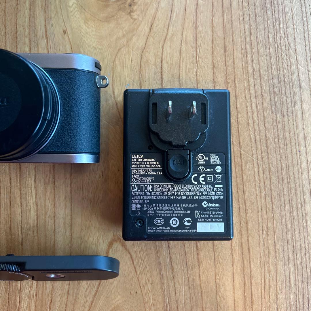 Compact Digital Cameras Leica X1