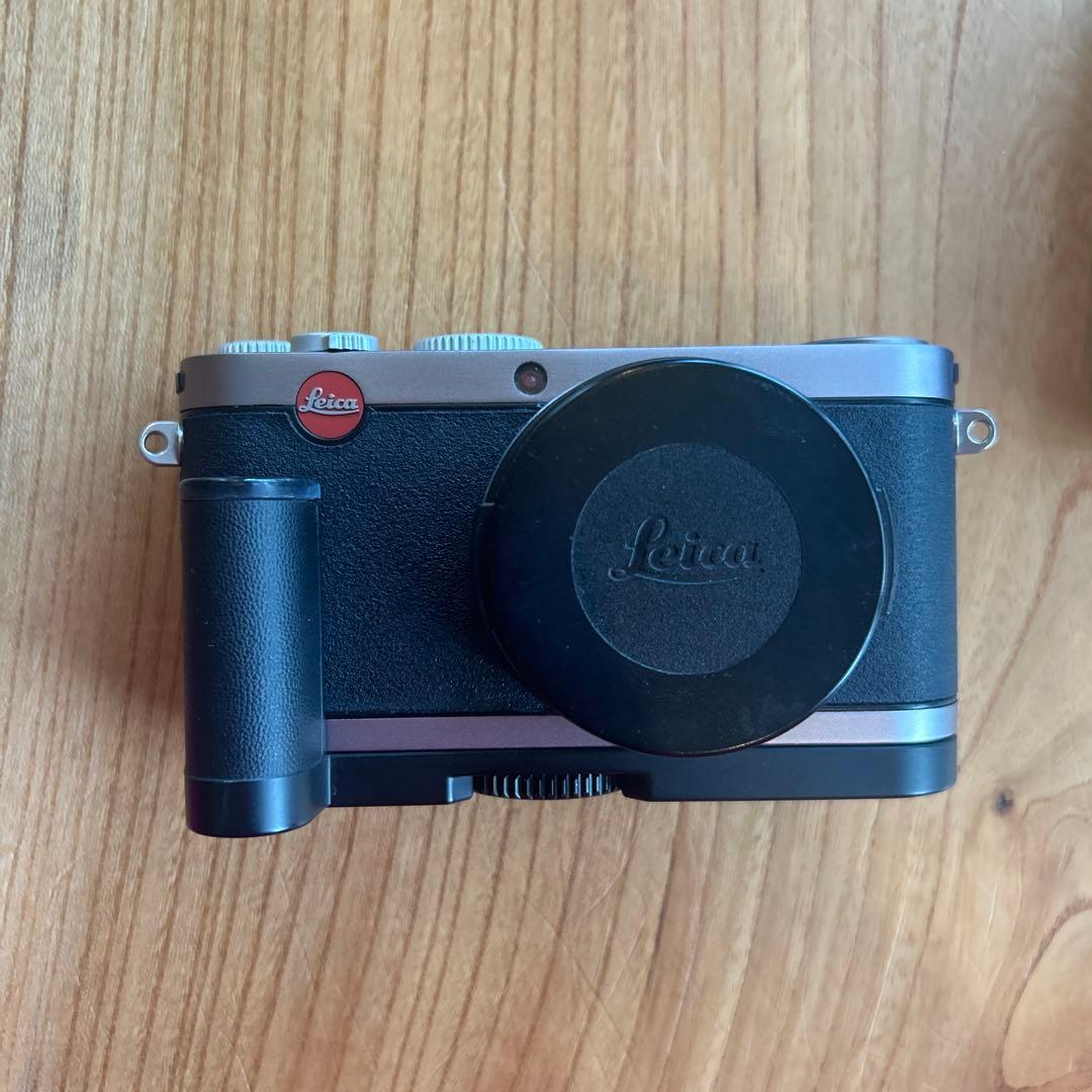 Compact Digital Cameras Leica X1