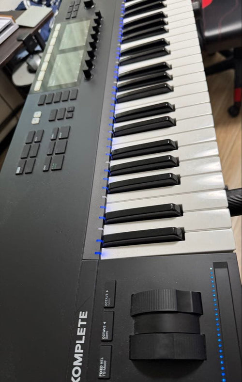 Midi Keyboards Pads Native Instruments Komplete Kontrol S61