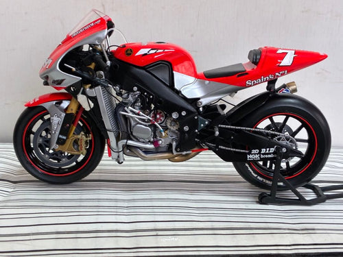 Minichamps Motorcycles Yamaha Yzr-M1 Gauloises Fortuna 1:12
