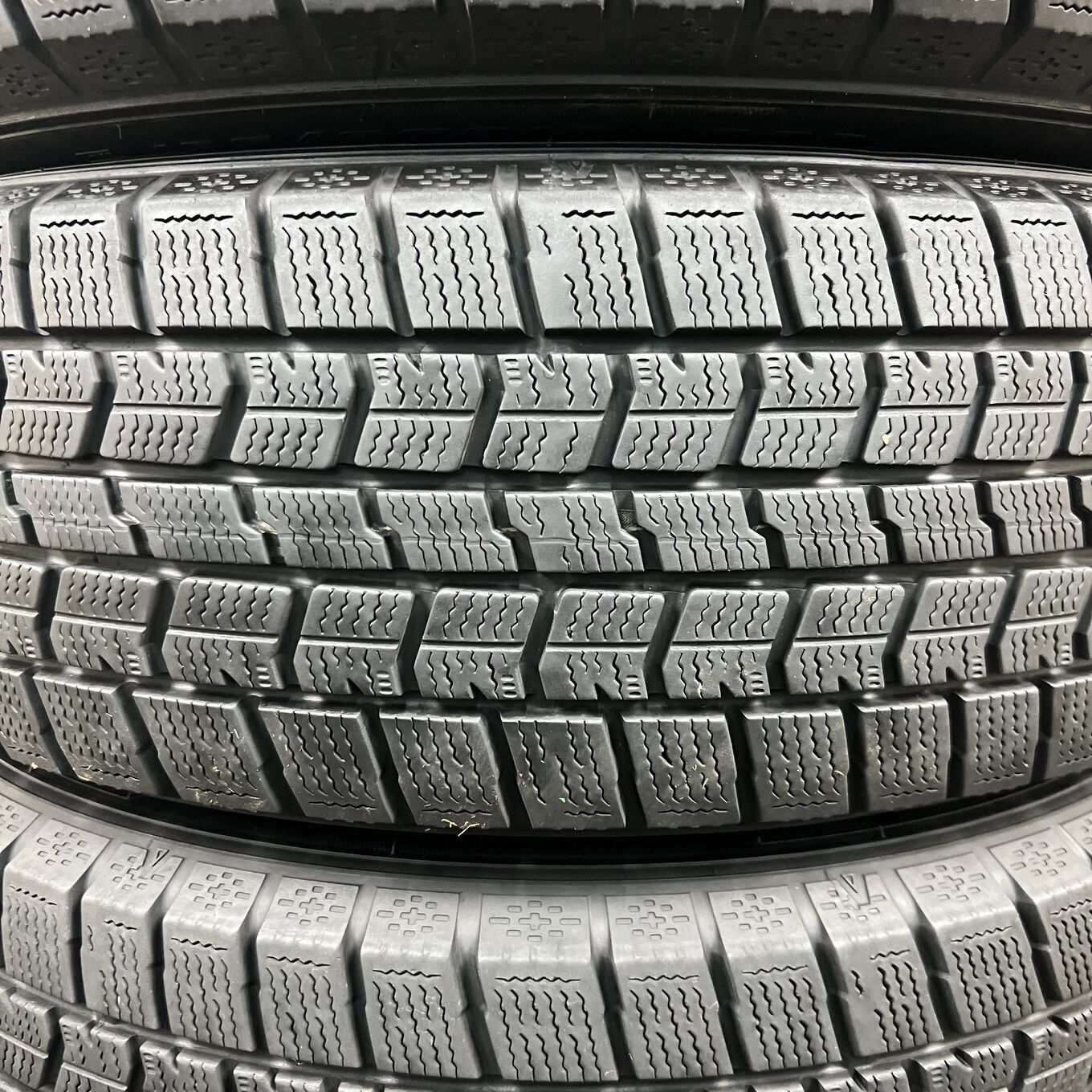 Toyota 16 Inches Goodyear 195/65R16 #465S40925