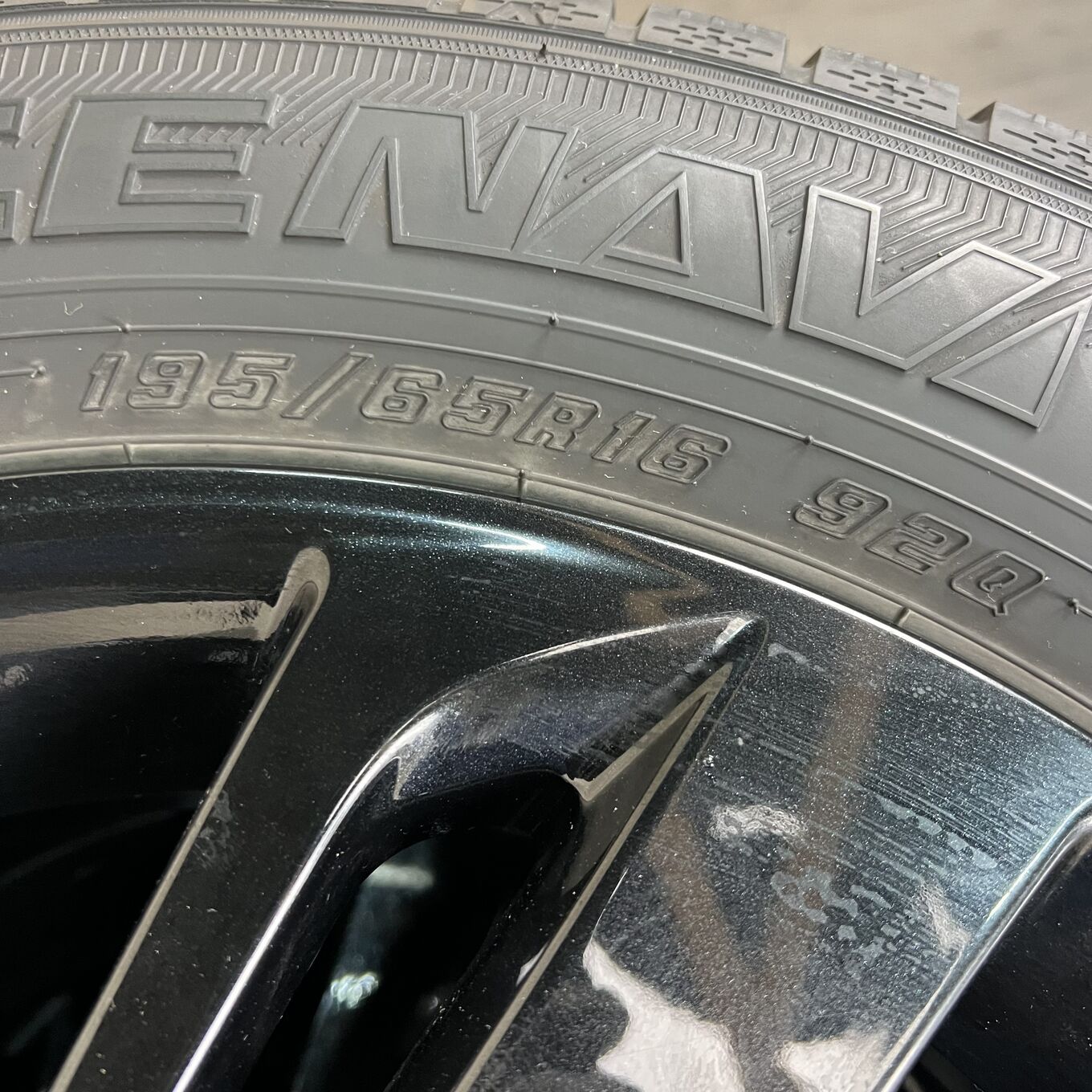 Toyota 16 Inches Goodyear 195/65R16 #465S40925