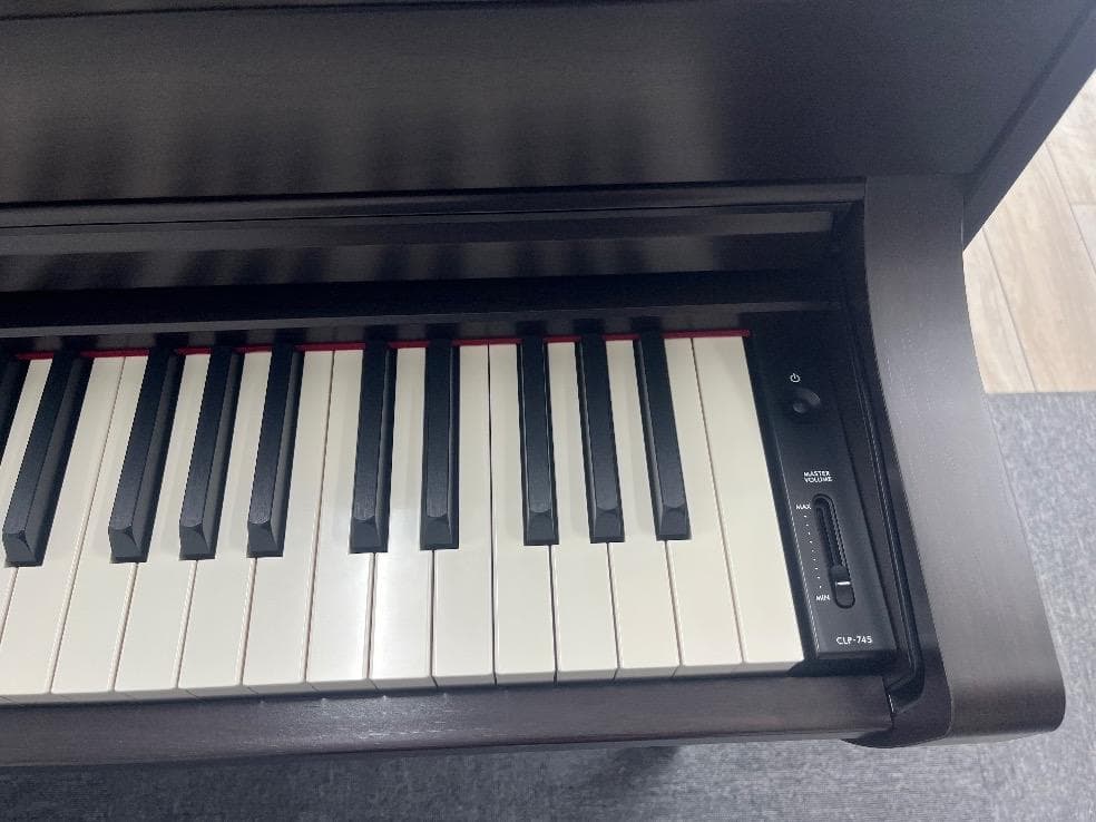 Yamaha Keyboards Digital Pianos 88909 Clp745R 23