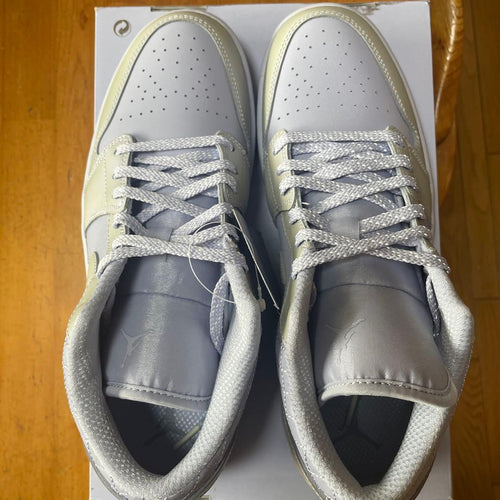 Air Jordan Sneakers W 1 Low Se "Pearlized" 28.5