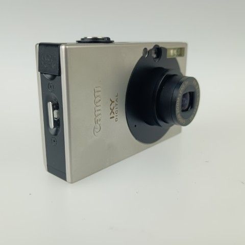 Canon Compact Digital Camera Ixy 10