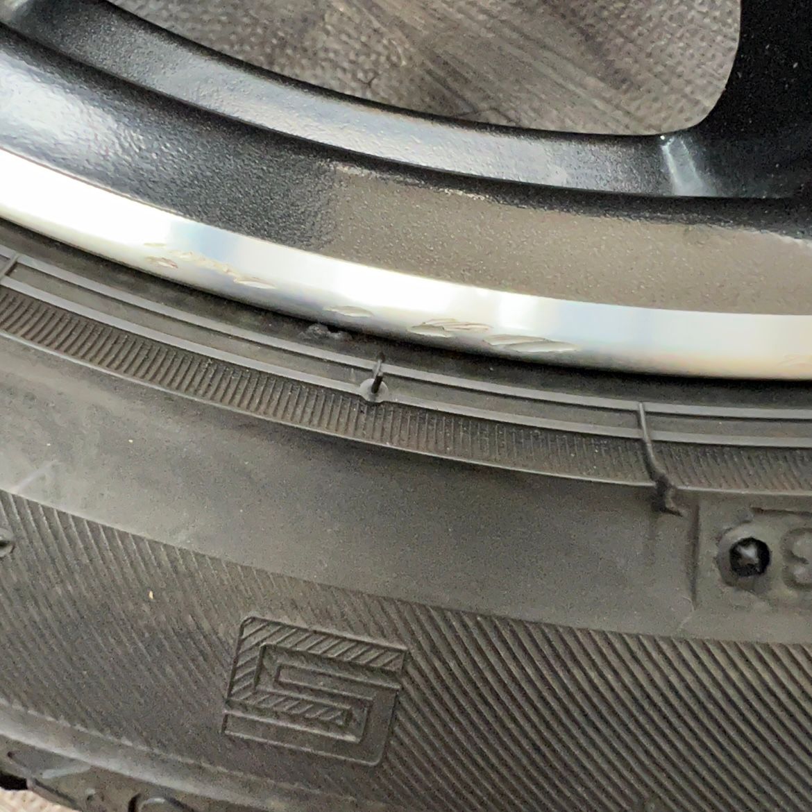 Toyota 17 Inches Seiberling 215/45R17 #193S40426