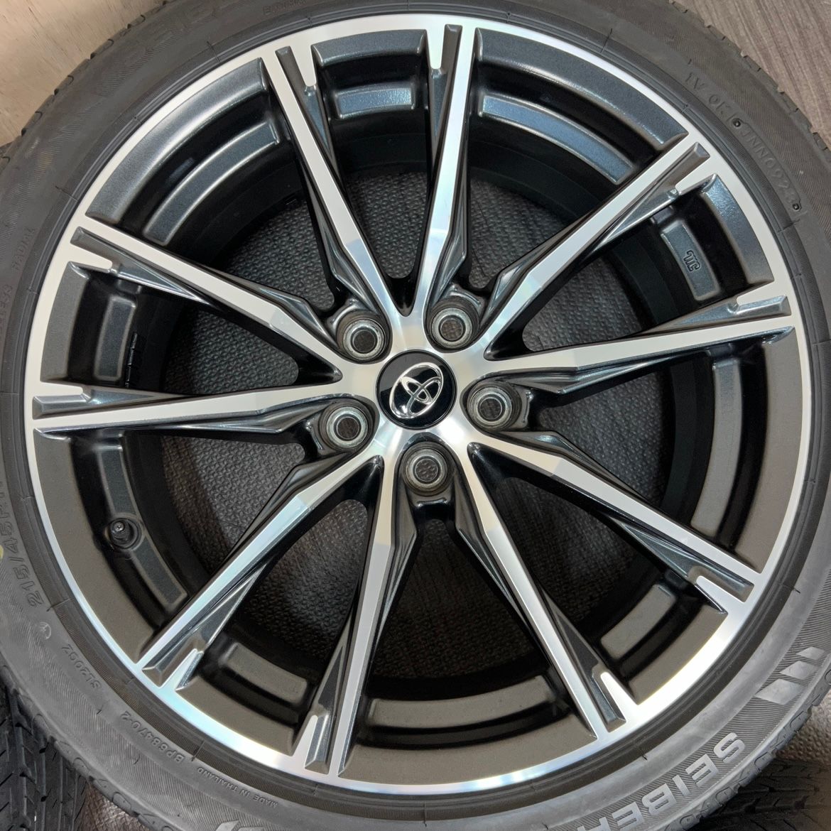 Toyota 17 Inches Seiberling 215/45R17 #193S40426