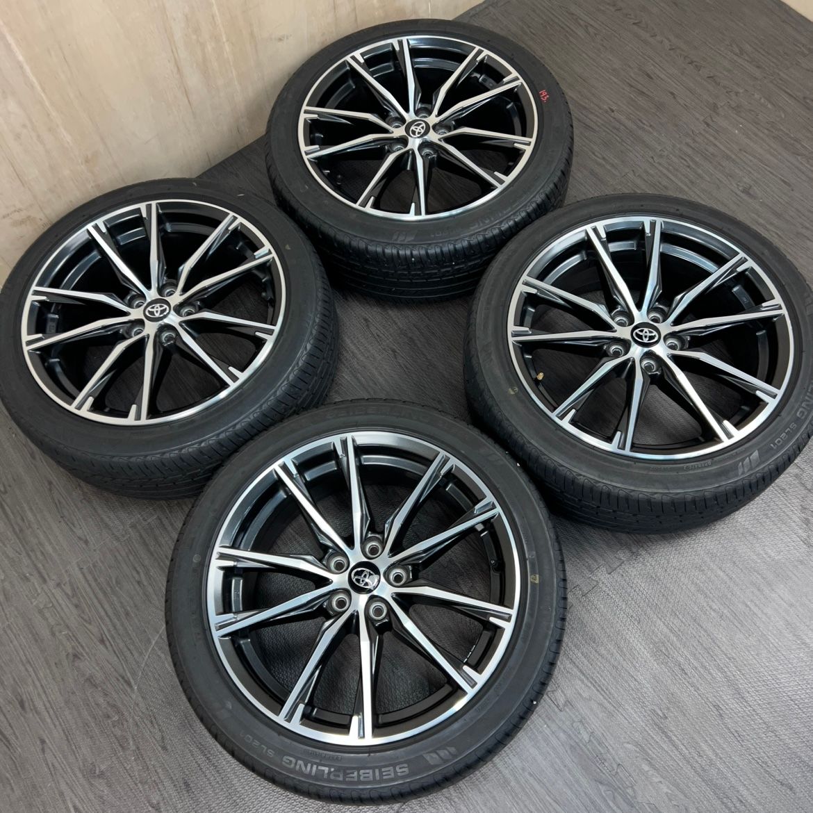 Toyota 17 Inches Seiberling 215/45R17 #193S40426