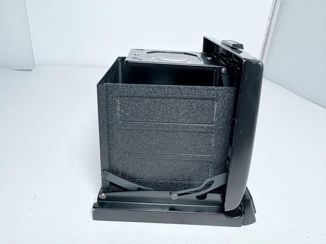 Mamiya Large -Size Medium Format Camera (Film) Rb67