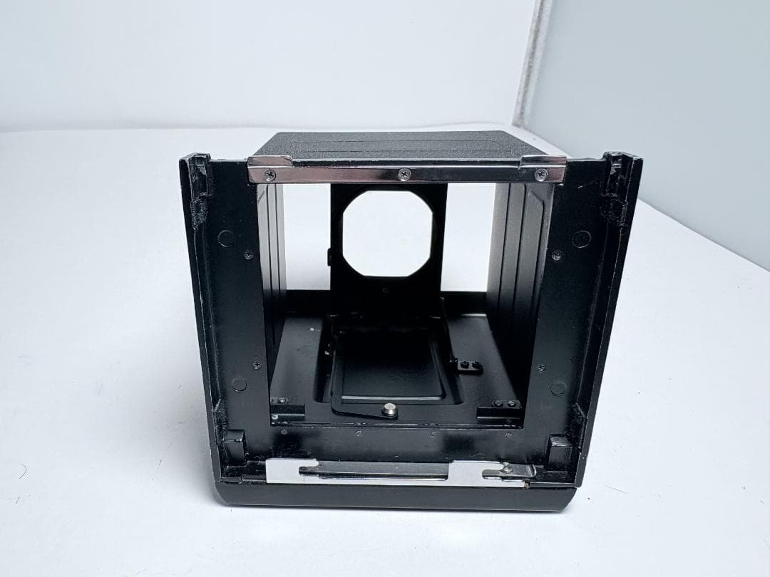 Mamiya Large -Size Medium Format Camera (Film) Rb67