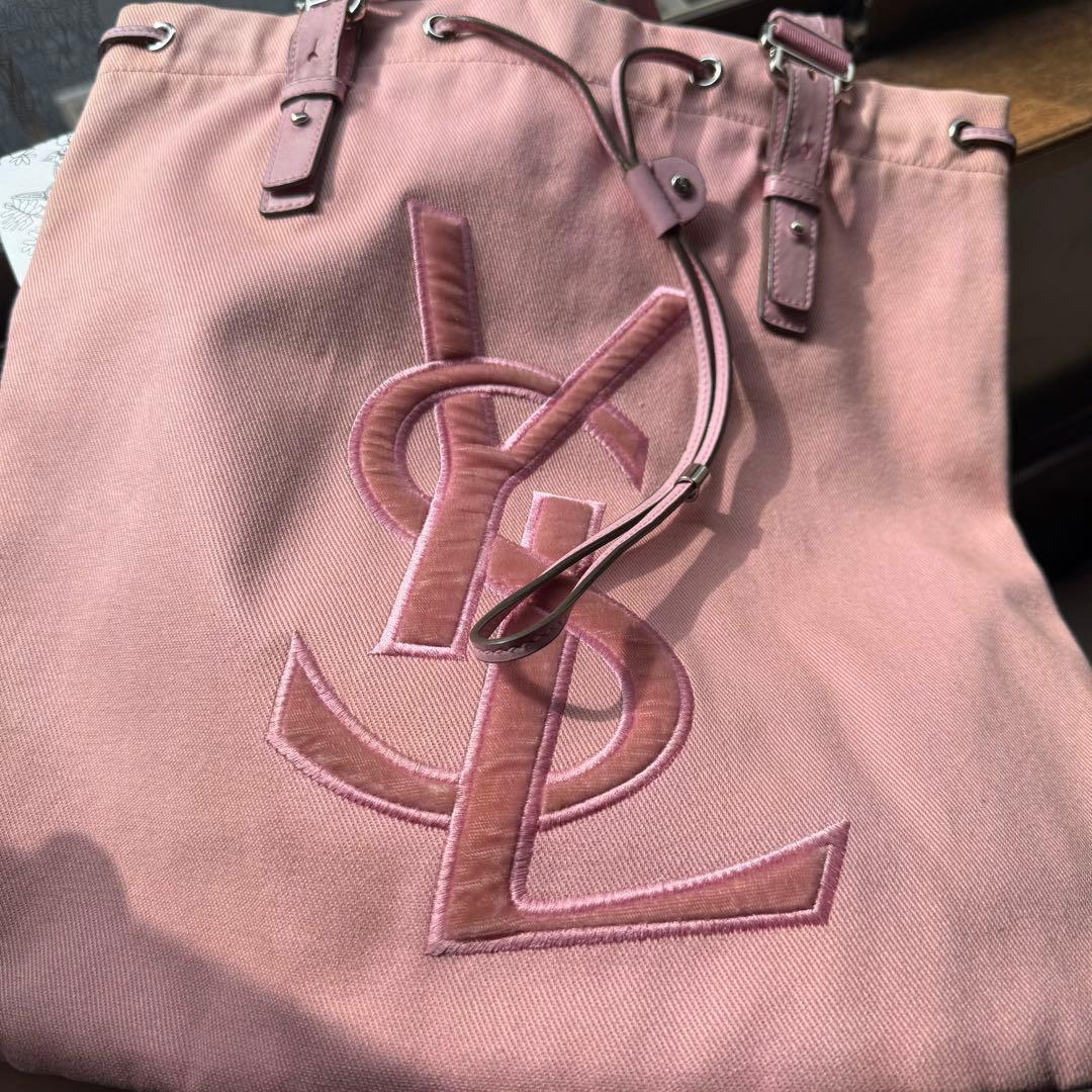 Yves Saint Laurent Tote Bags