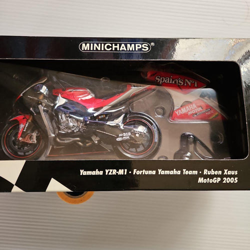 Minichamps Motorcycles 1/12 Minichanps Yamaha Yzr M1