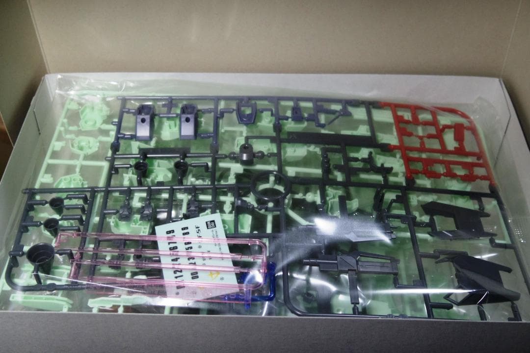 Premium Bandai Hg (High Grade) 1/144 F91Ver. B