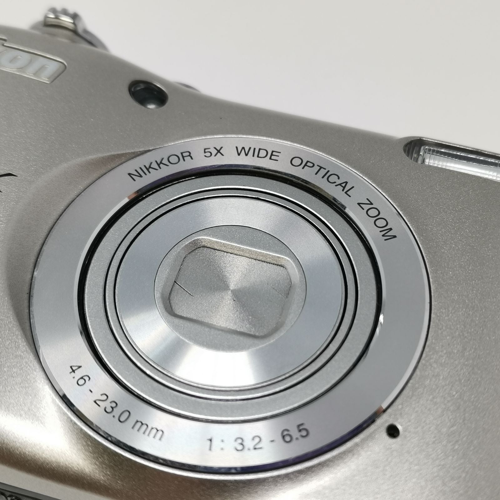 Nikon Compact Digital Camera Coolpix L26 Sd Kkvnko4801