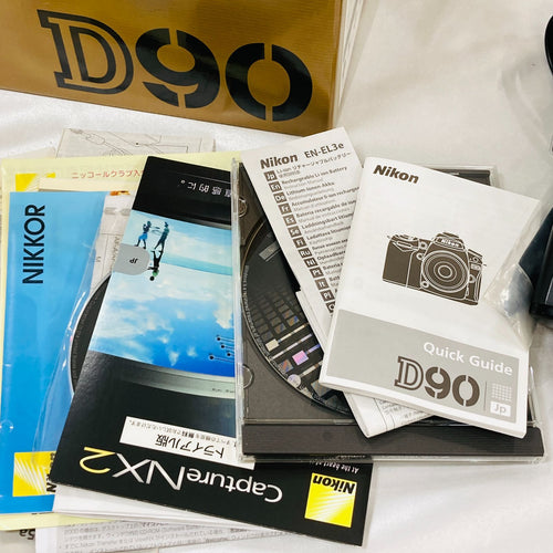Nikon Digital Slr A D90 Af-S Nikkor 18-200Mm Vr Ii