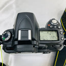 Nikon Digital Slr A D90 Af-S Nikkor 18-200Mm Vr Ii