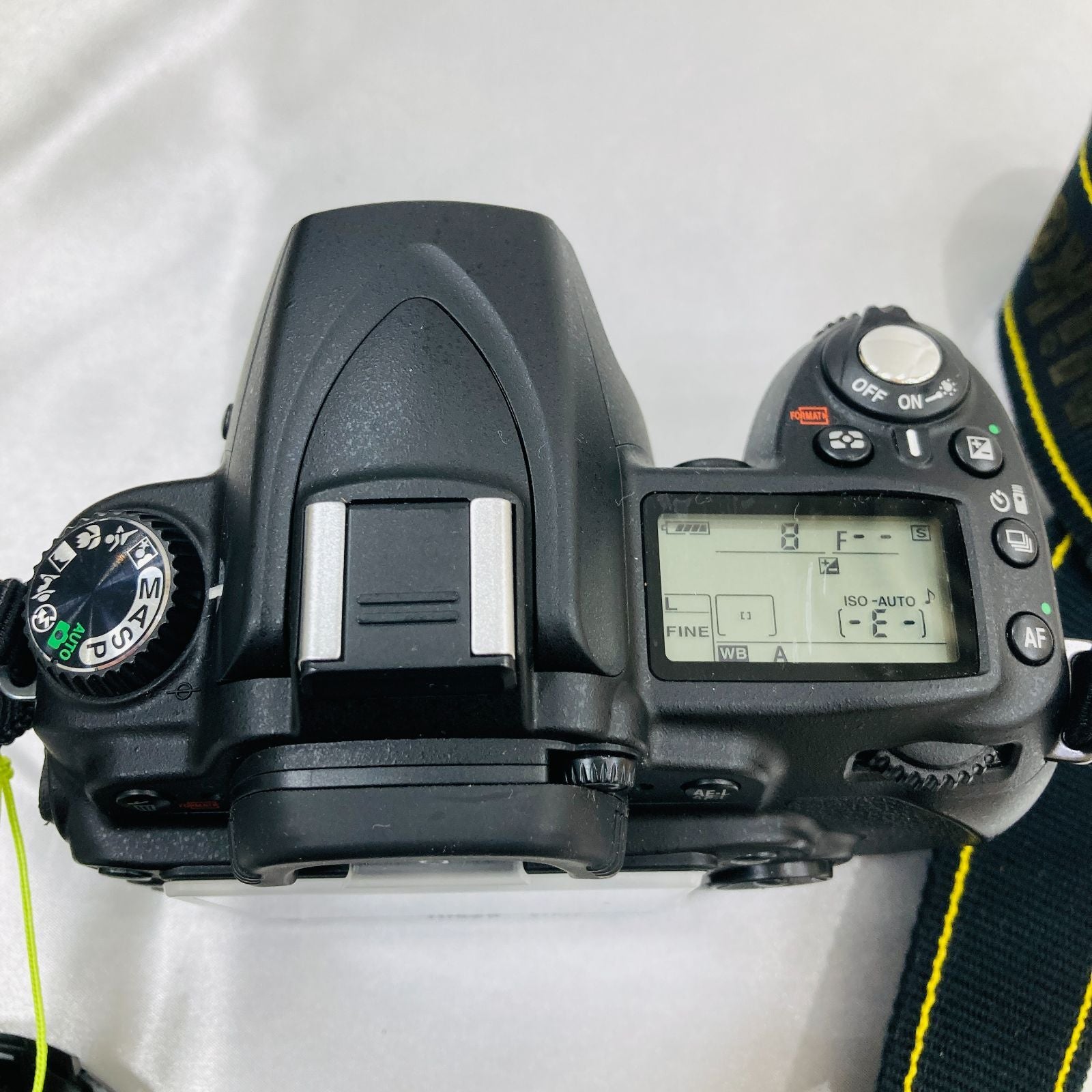 Nikon Digital Slr A D90 Af-S Nikkor 18-200Mm Vr Ii