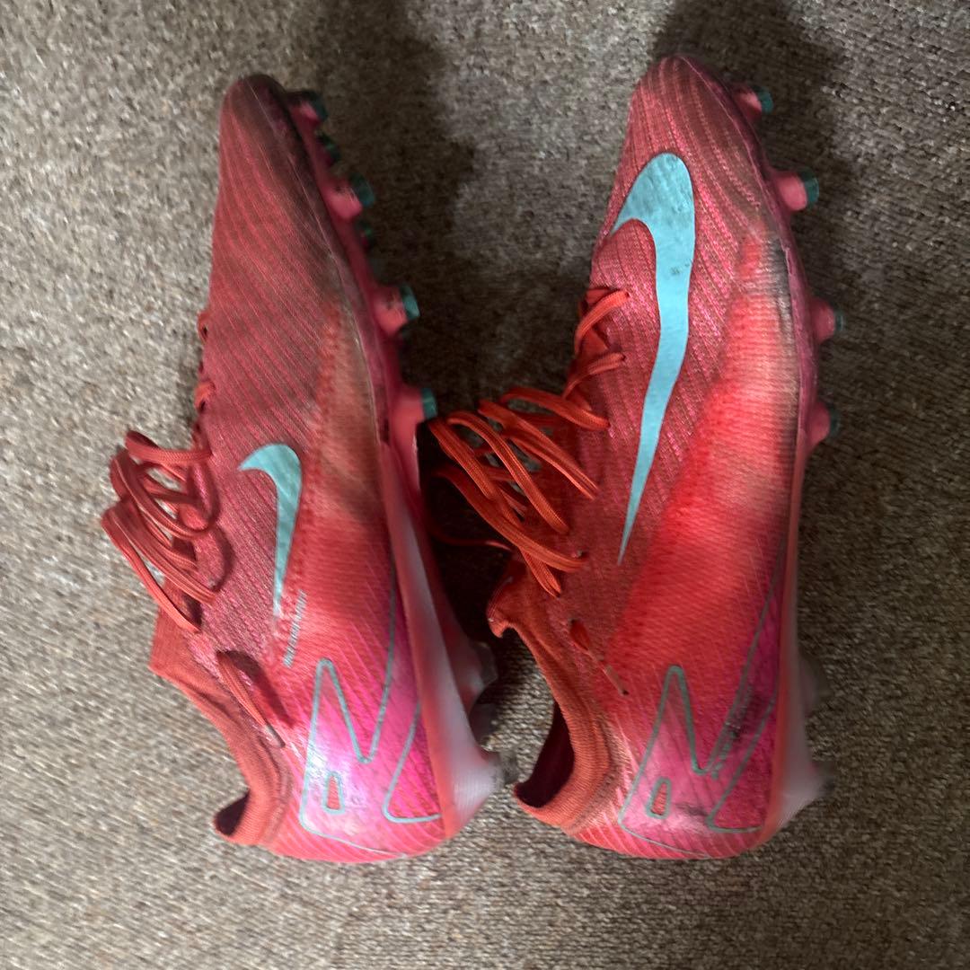 Nike Soccer Cleats Spikes Mercurial