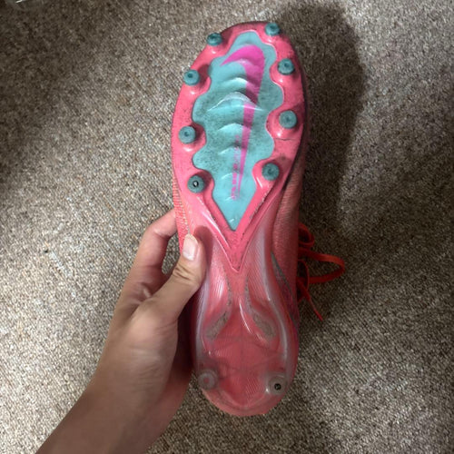 Nike Soccer Cleats Spikes Mercurial