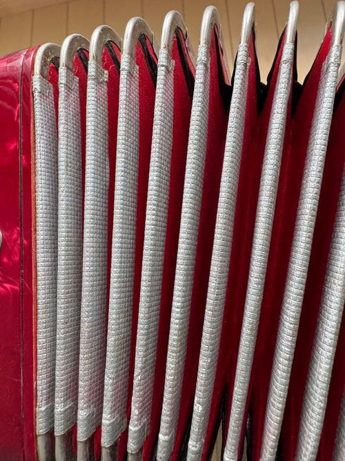 Yamaha Accordions 8905 32 21