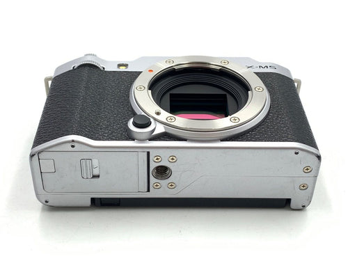 Mirrorless Interchangeable Lips X-M5