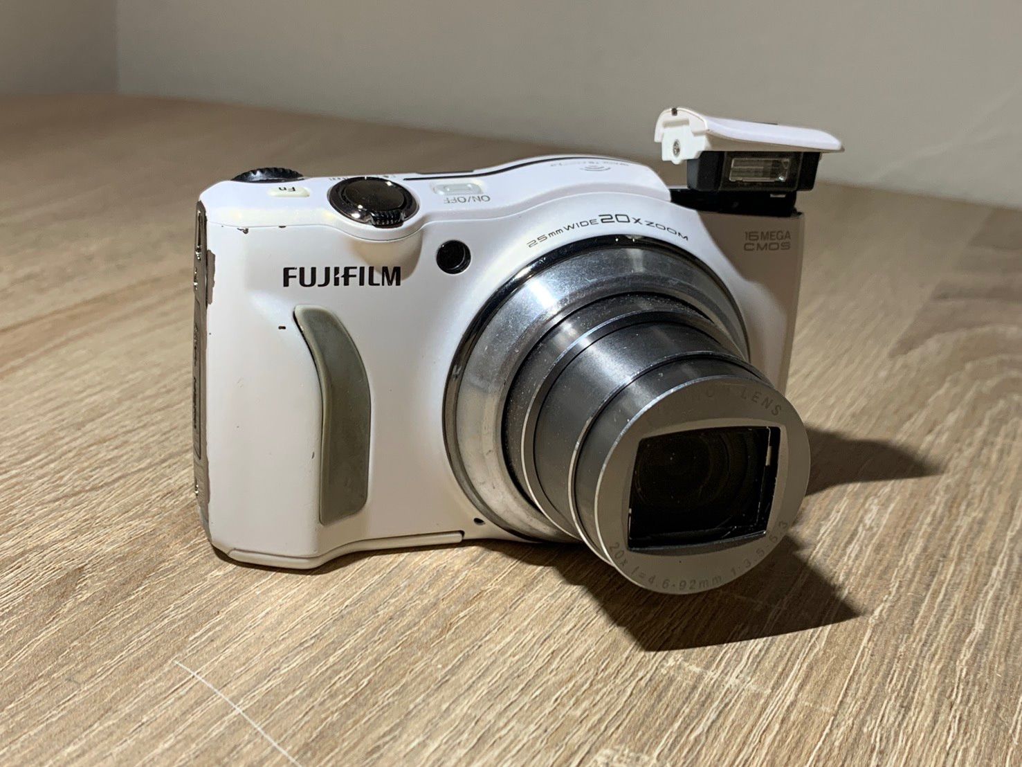 Compact Digital Camera 1881 Fujifilm Finepix F800Exr