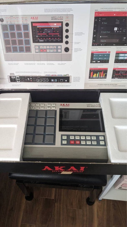 Akai Professional Sampler Mpc Live Ii Special Retro Edition