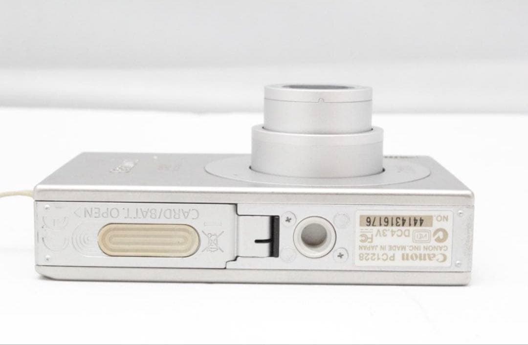 Canon Compact Digital Camera Ixy 10