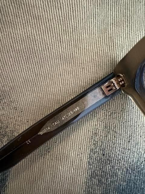 Blanc.. Sunglasses 2 7500 B0014