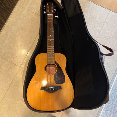 Yamaha Acoustic Guitars