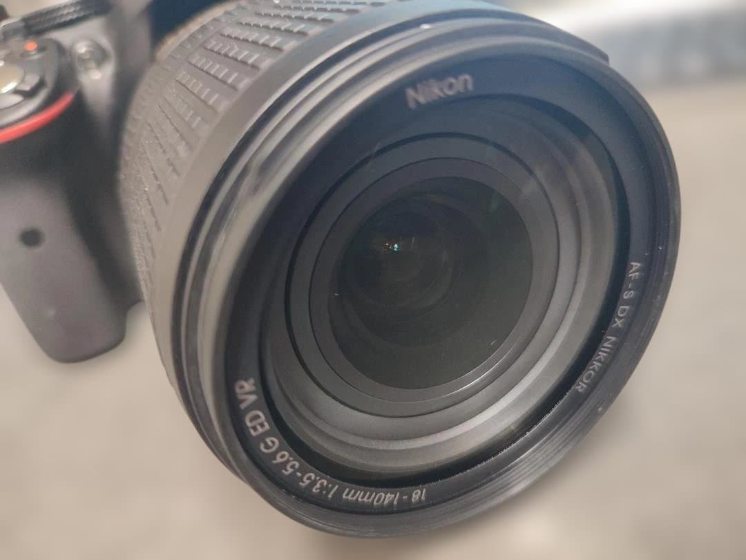 Nikon Digital Slrs D5300 18-140Mmvr