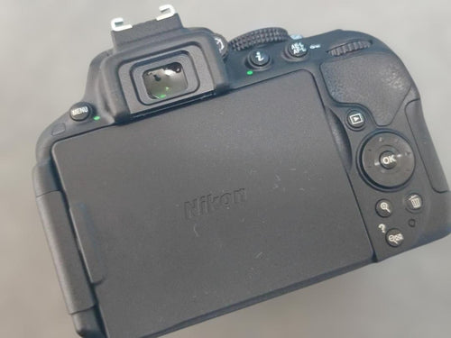 Nikon Digital Slrs D5300 18-140Mmvr