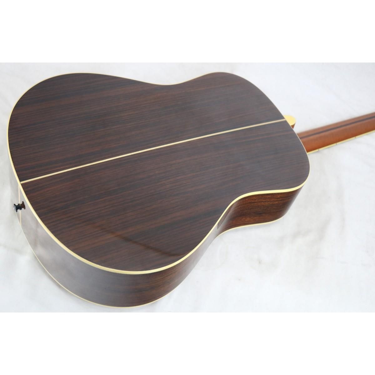 Yamaha Acoustic Guitar