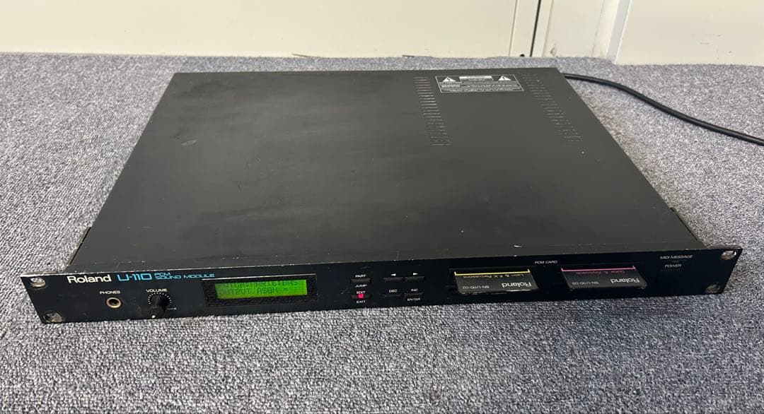 Dat Roland U-110 Sn-U110-09 02