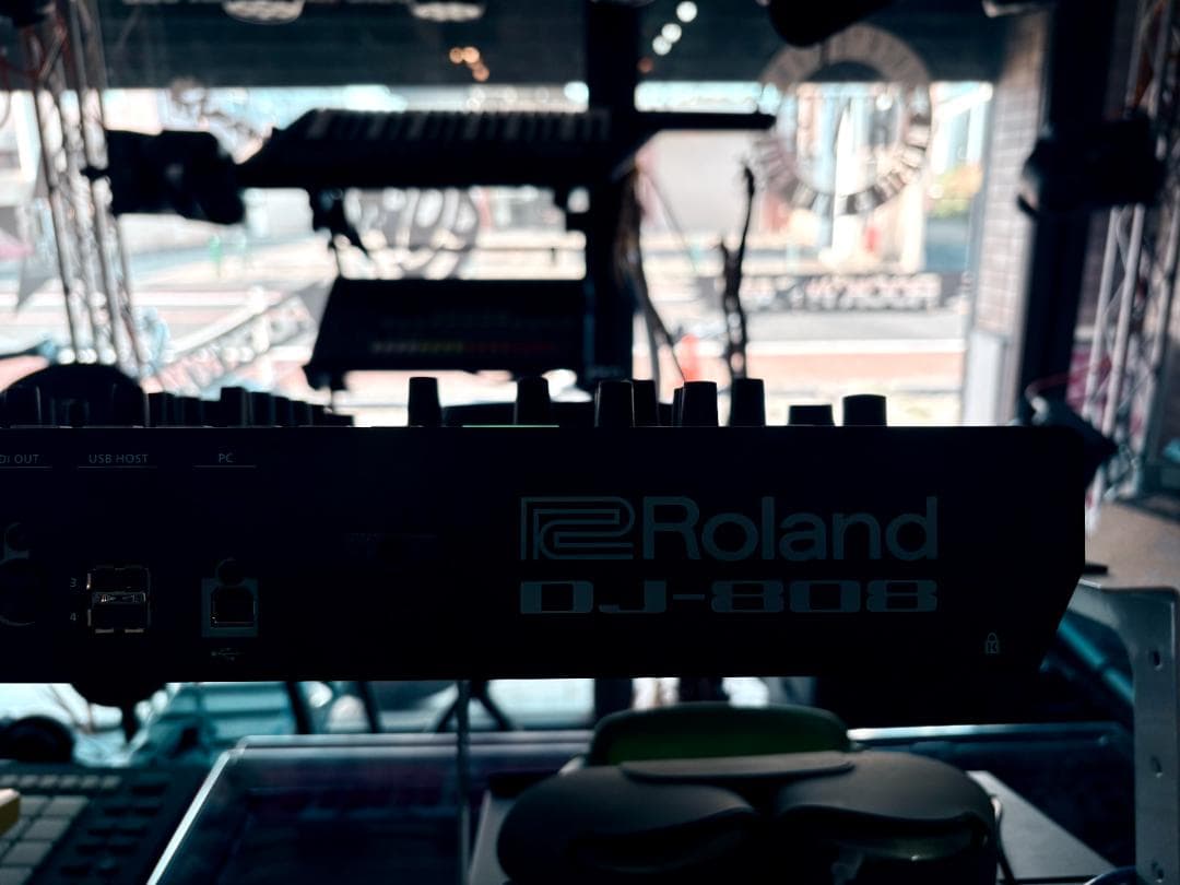 Rhythm Machines Roland Dj-808 Tr-808