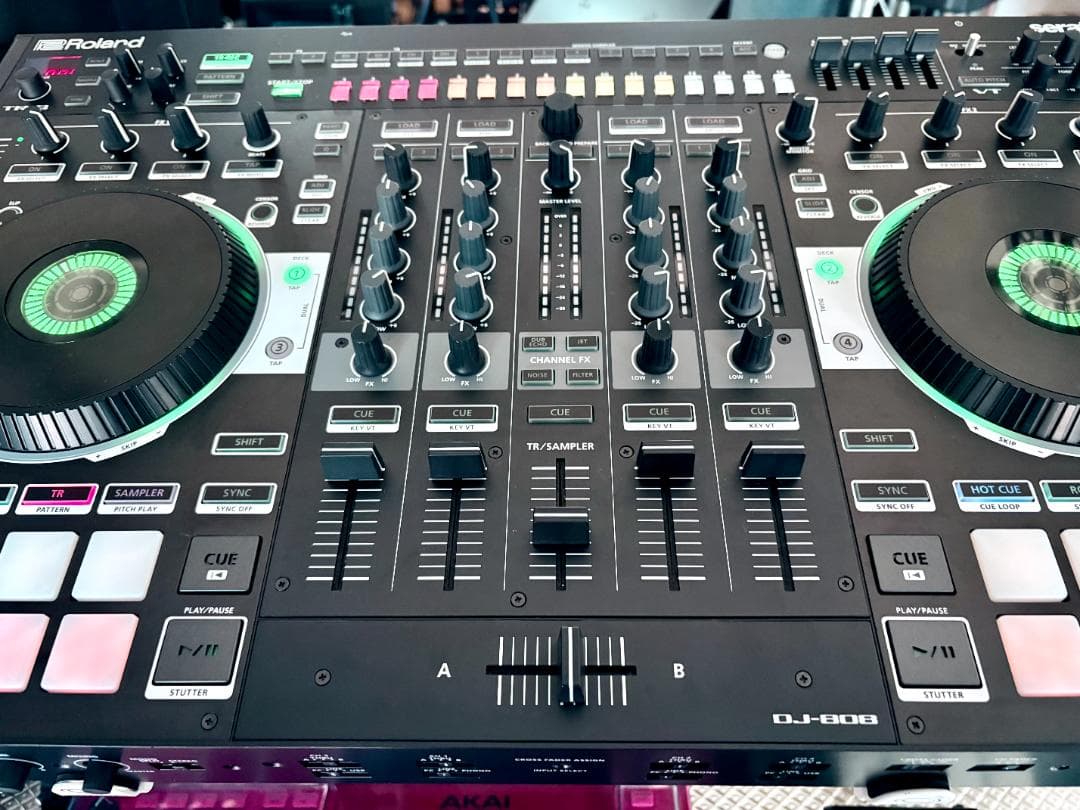Rhythm Machines Roland Dj-808 Tr-808
