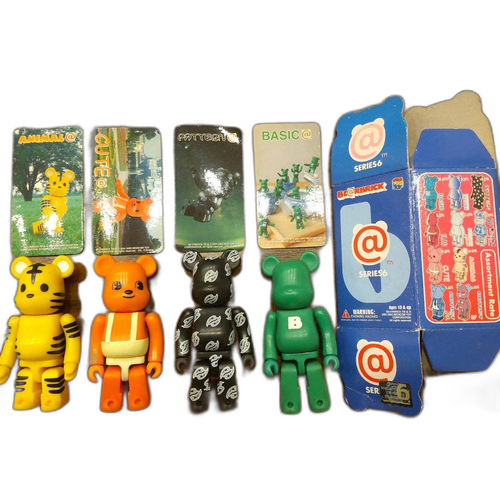 Medicom Toy Cubing Bearbrick 6 4