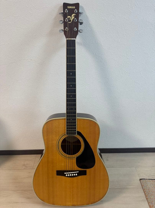 Yamaha Acoustic Guitar