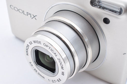 Nikon Compact Digital Camera 2 Coolpix S5100 1220 Ccd 1595